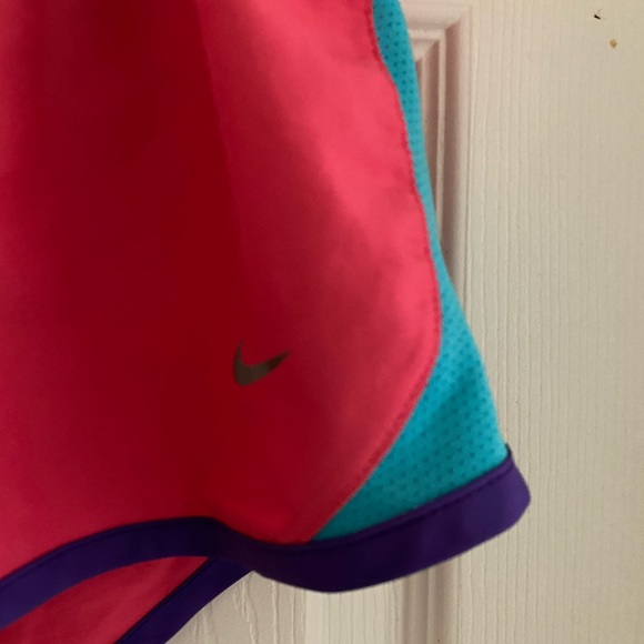 Nike Shorts - Picture 2 of 3